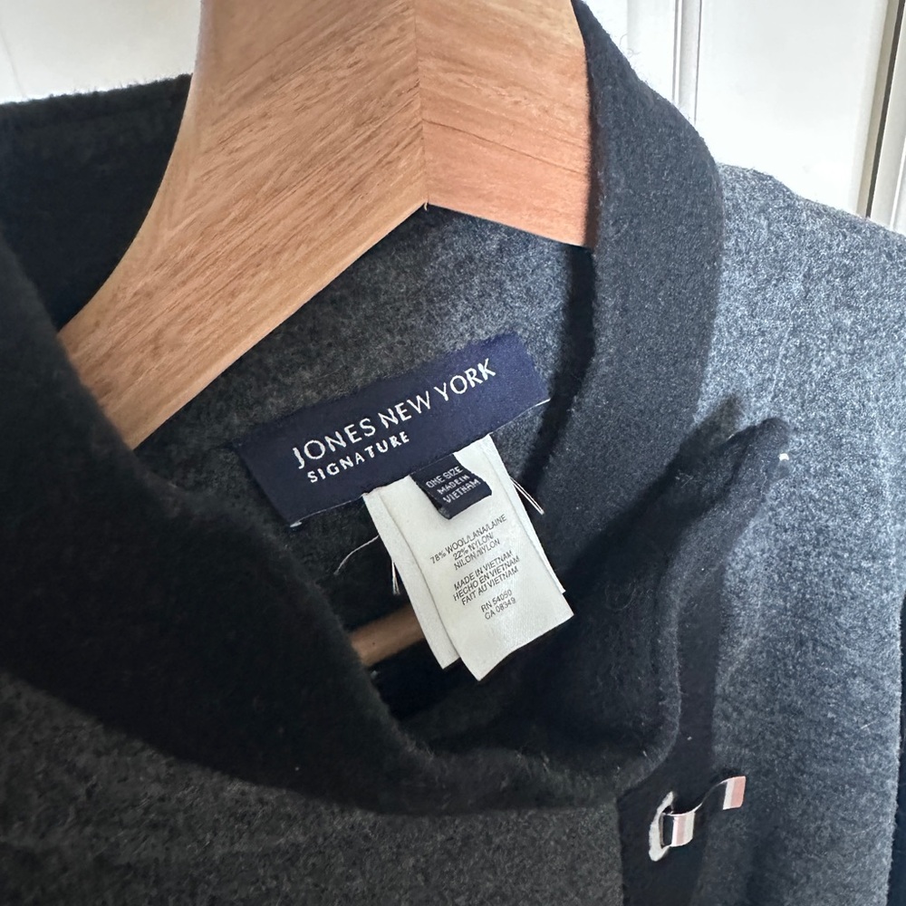 Jones New York Wool Blend Cape OS Gray Black Toggle Coat Poncho Transitional - Picture 3 of 4